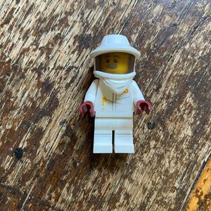 Lego Beekeeper Minifigure Series 21